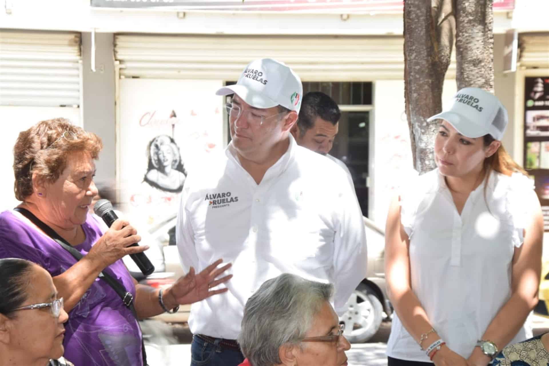 Adultos mayores son parte del buen plan para Ahome: Ruelas