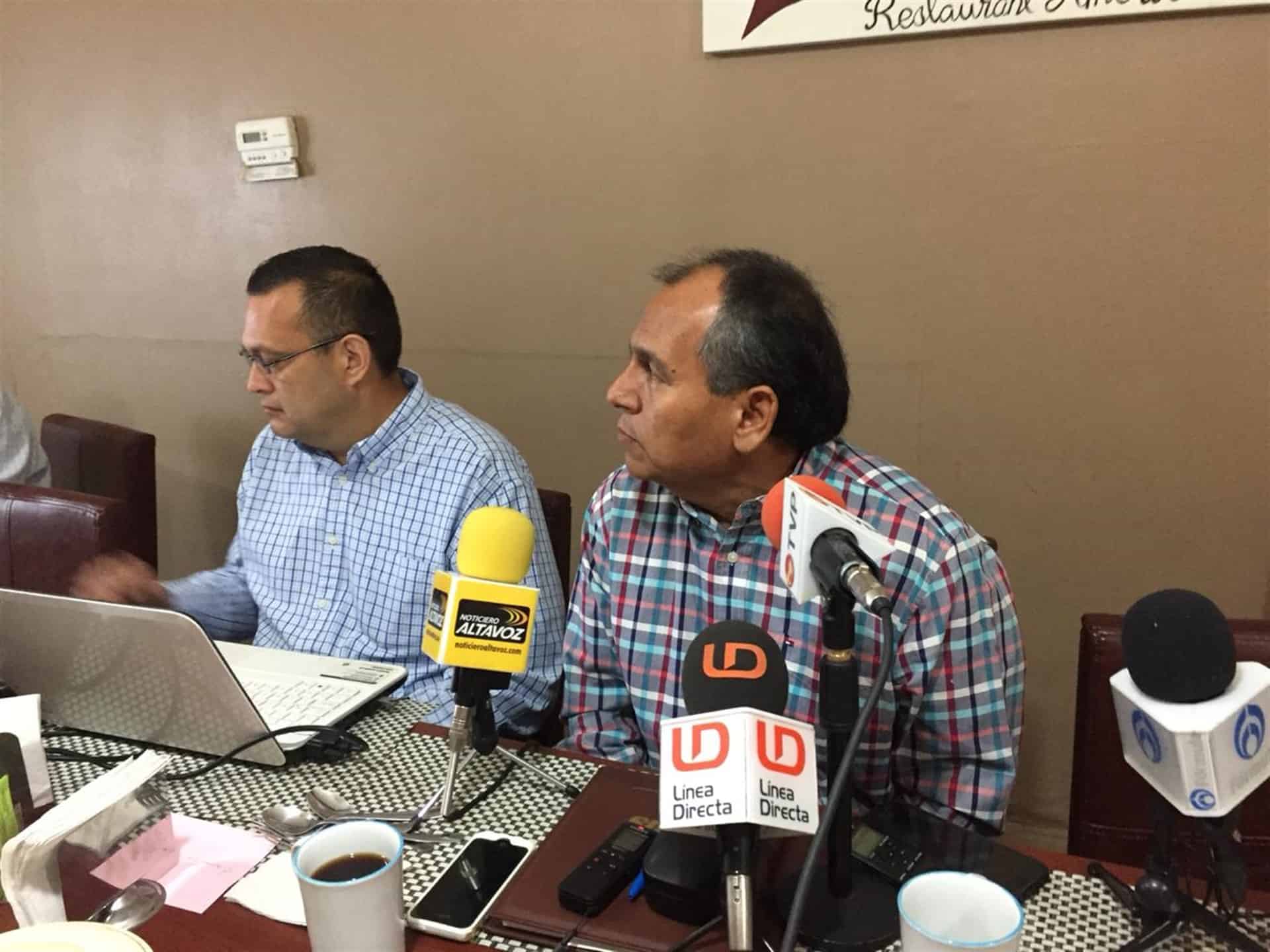 Exasesores de la UAIS aseguran que no se les despidió de manera oficial