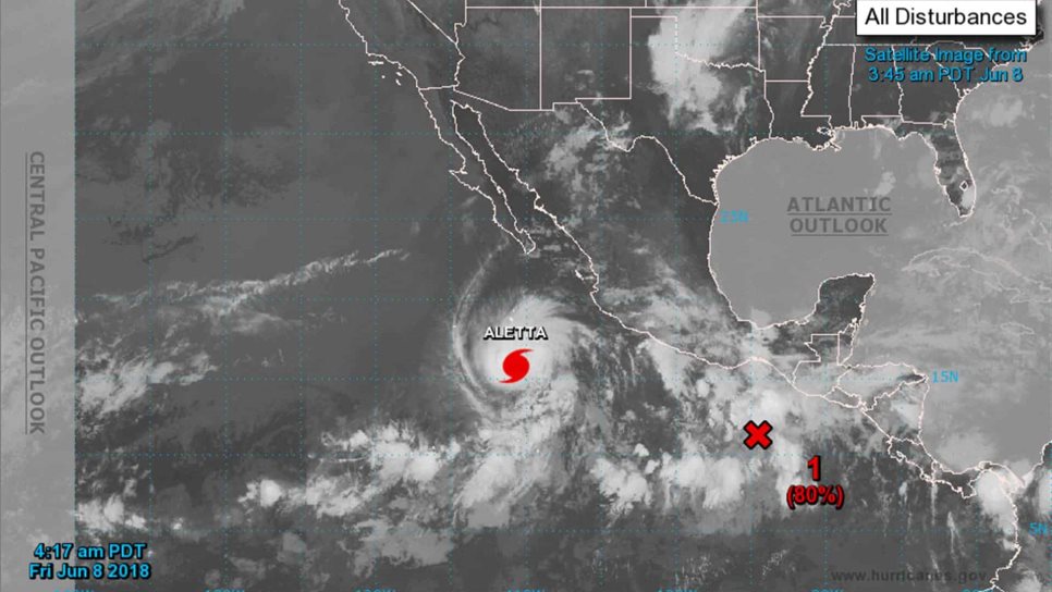 Huracán Aletta se intensifica a categoría 4, se aleja de costas mexicanas