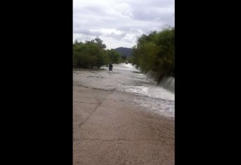 Se desborda el agua en La Bocatoma