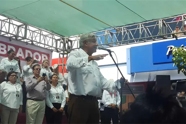 Acusa AMLO a Ricardo Anaya de complicidad en caso Odebrecht Acusa AMLO a Ricardo Anaya de complicidad en caso Odebrecht