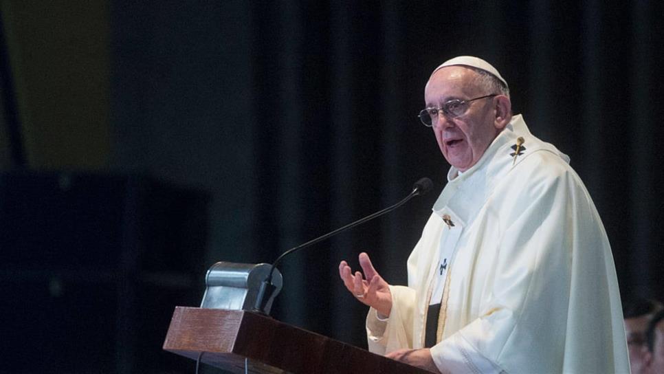 Urge Papa a denunciar abusos y erradicar autoritarismo en la Iglesia