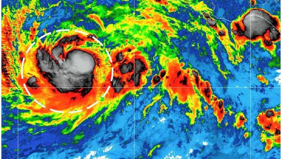 Tormenta tropical Fabio se localiza al suroeste de las costas de Jalisco