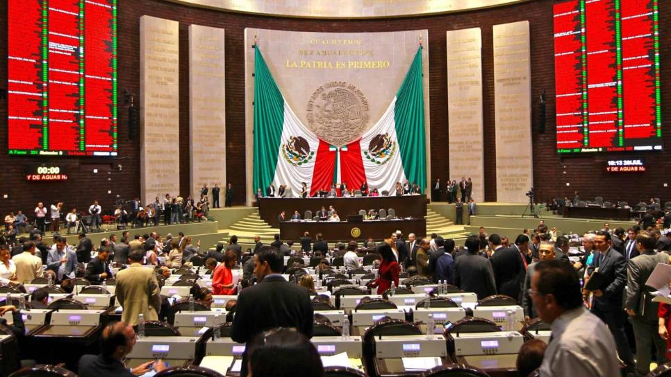 Se reincorporan 74 legisladores al Congreso tras contender en comicios