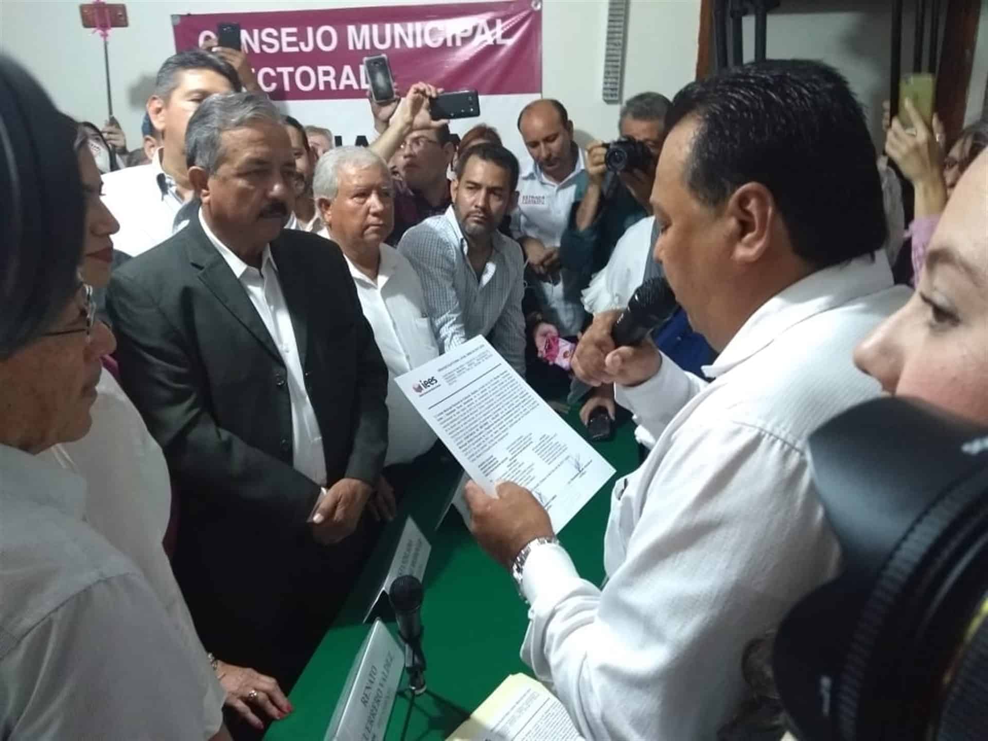 Entregan constancia a alcalde electo de Culiacán