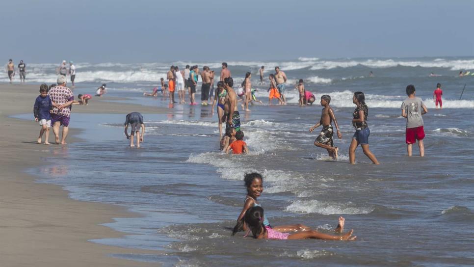México ofrece playas limpias para turistas en vacaciones de verano