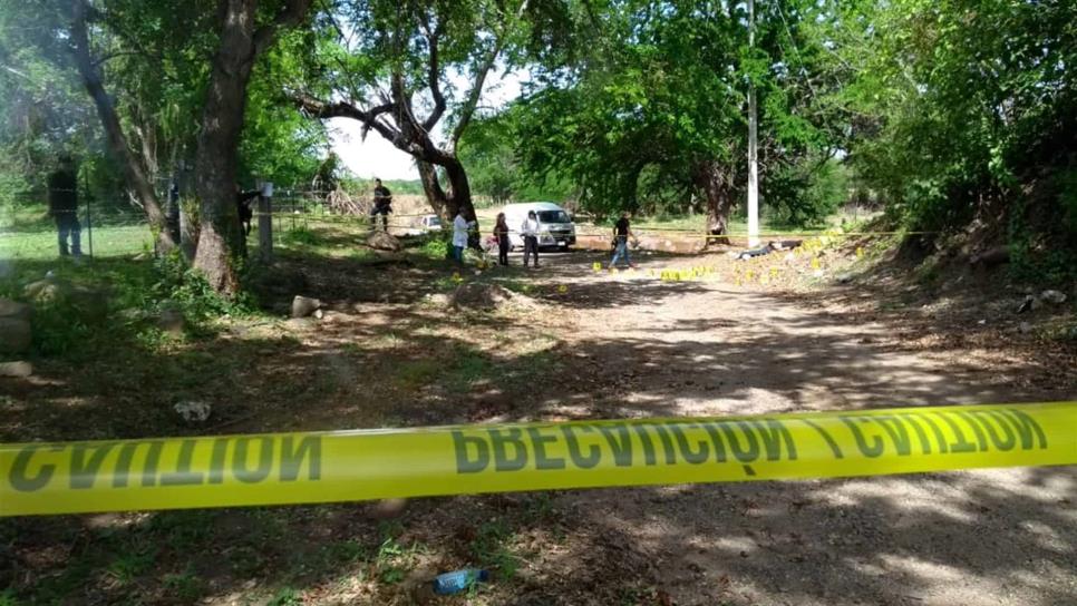 Hallan dos hombres asesinados en Badiraguato