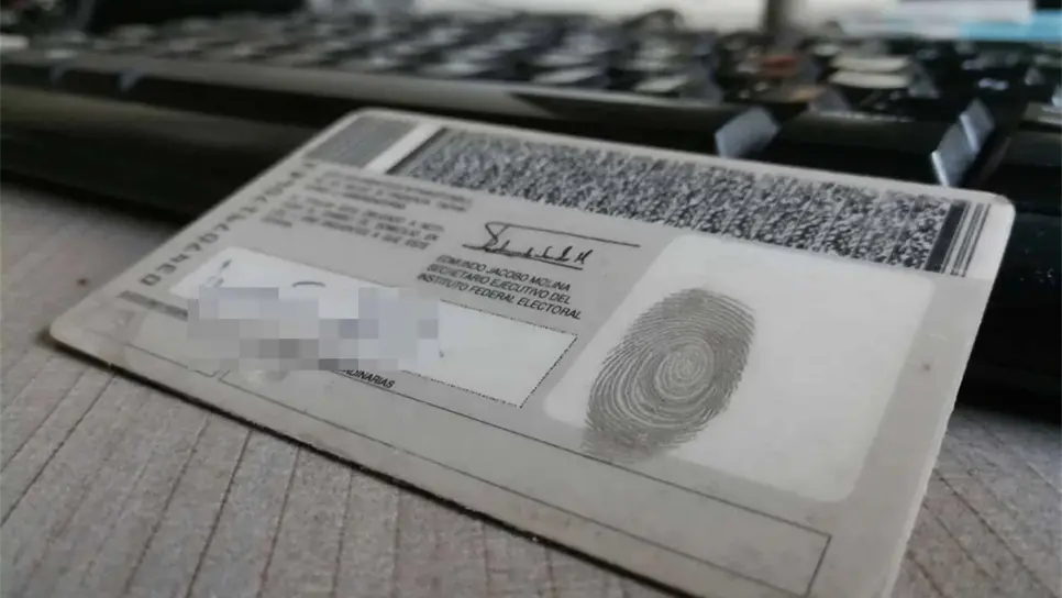 Unesco otorga reconocimiento a la credencial para votar del INE