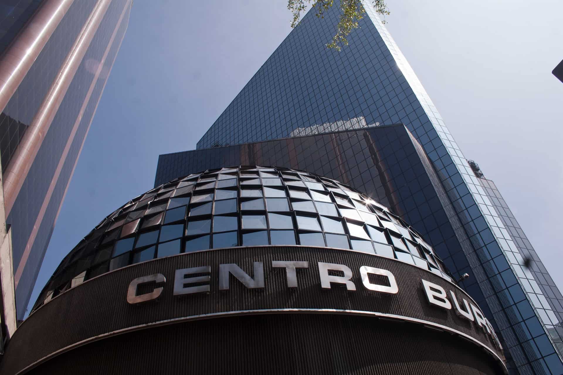 Caída en precio del petróleo pega a bolsas; BMV abre con pérdida de 0.47%