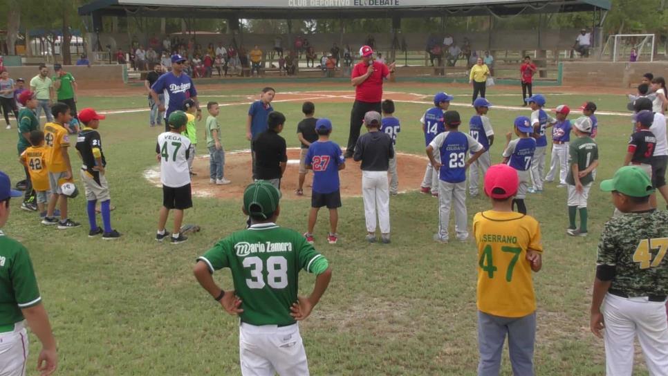 Cientos de niños conviven con grandes estrellas deportivas Cientos de niños conviven con grandes estrellas deportivas