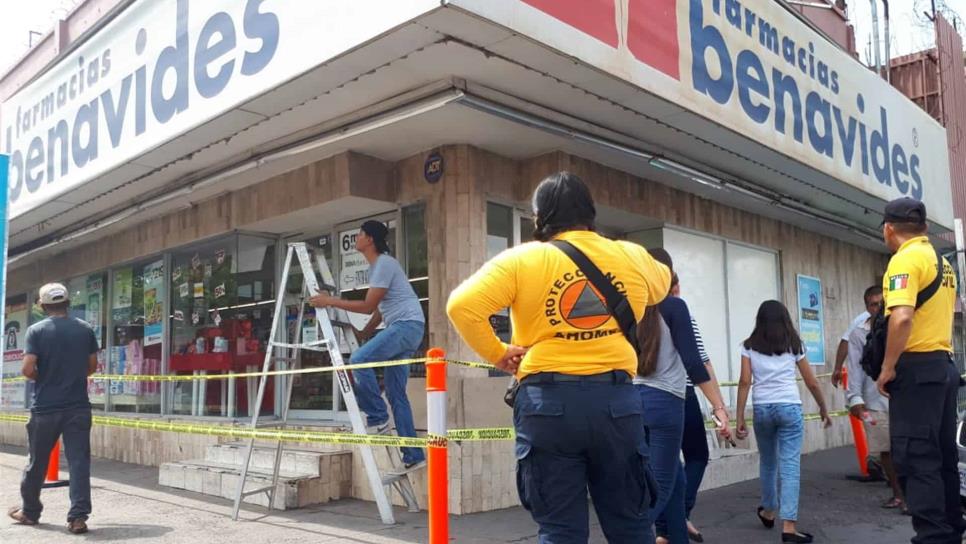 Clausura PC acceso a farmacia por marquesina en mal estado