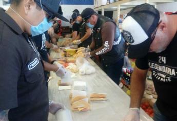 Regalan motociclistas mil 500 tortas en Mazatlán