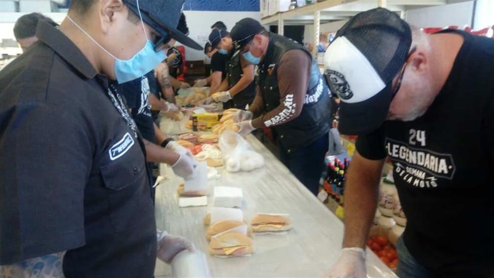 Regalan motociclistas mil 500 tortas en Mazatlán