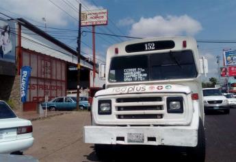 Se quejan del transporte urbano porque el camión dejó de pasar