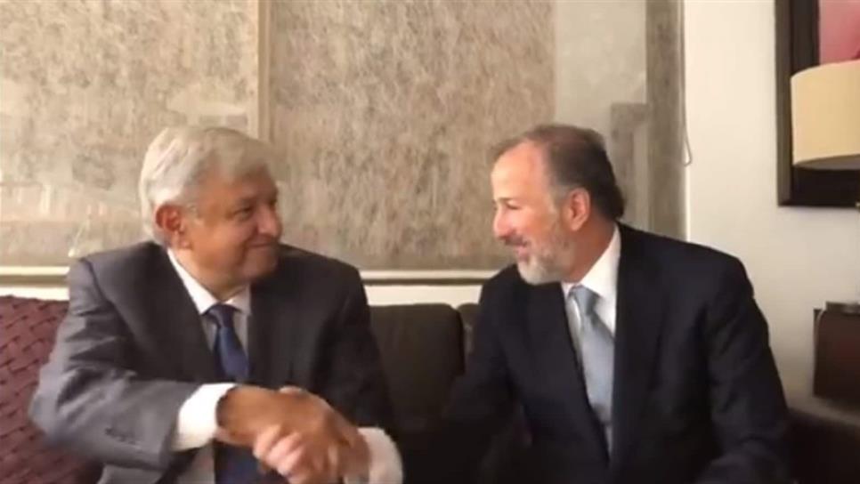 Se reúnen López Obrador y Meade por primera vez tras elección