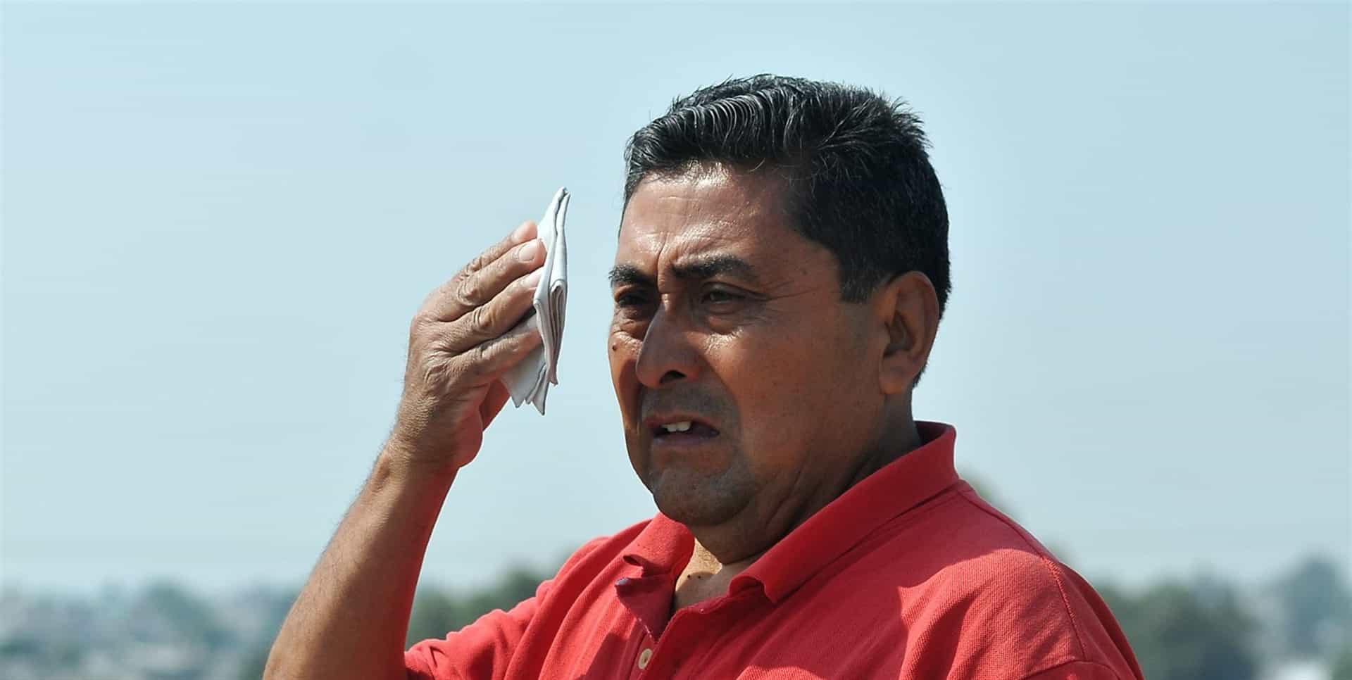 Experta sugiere aseo de párpados durante la canícula