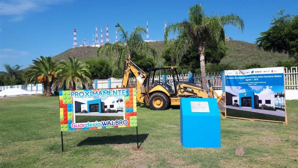 Ponen primera piedra de guardería en Walbro en Los Mochis