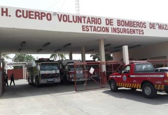 Festejan Bomberos con diversión y aprendizaje de técnicas de rescate