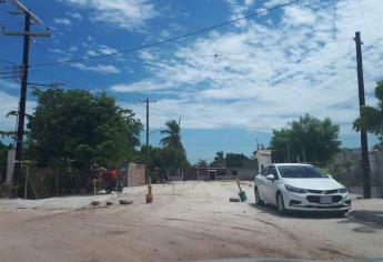 Piden que liberen calle recién pavimentada