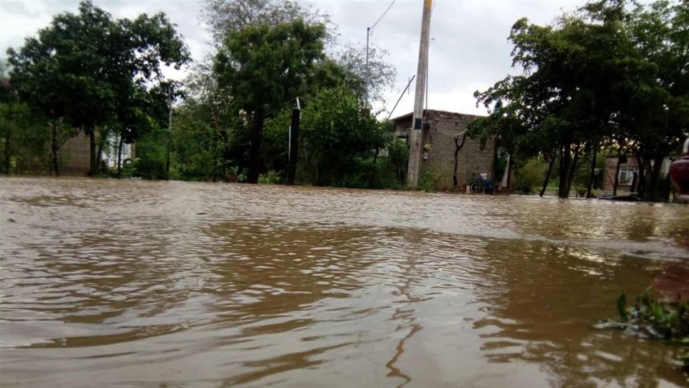 Agua pluvial afectó las comunidades de Jahuara II y Mochicahui