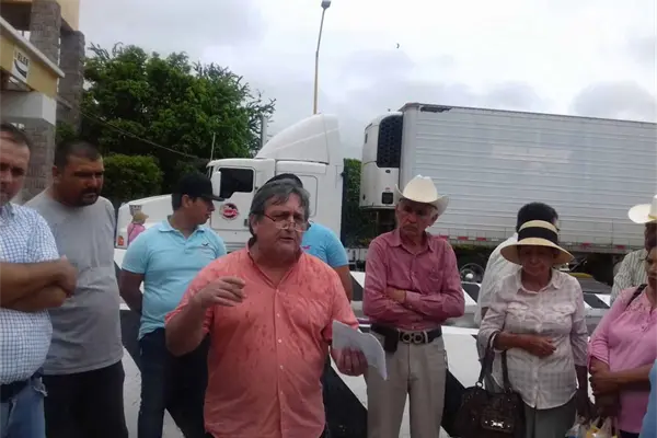 Detenidos temporaleros por falta de lluvia y semilla Detenidos temporaleros por falta de lluvia y semilla