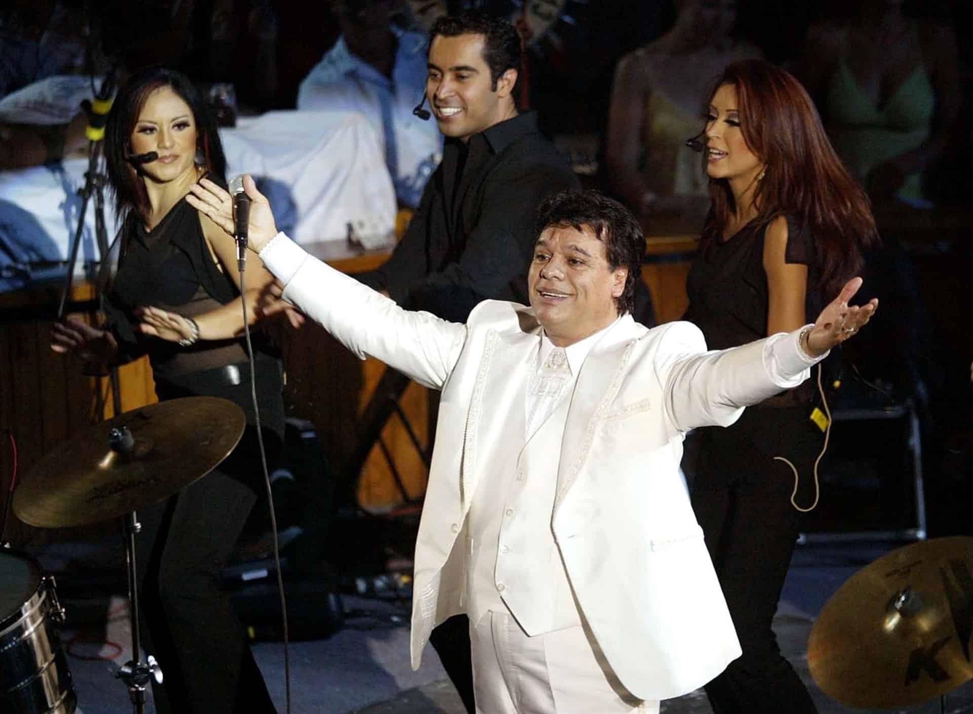 TNT rinde tributo a Juan Gabriel con la serie “Hasta que te conocí”