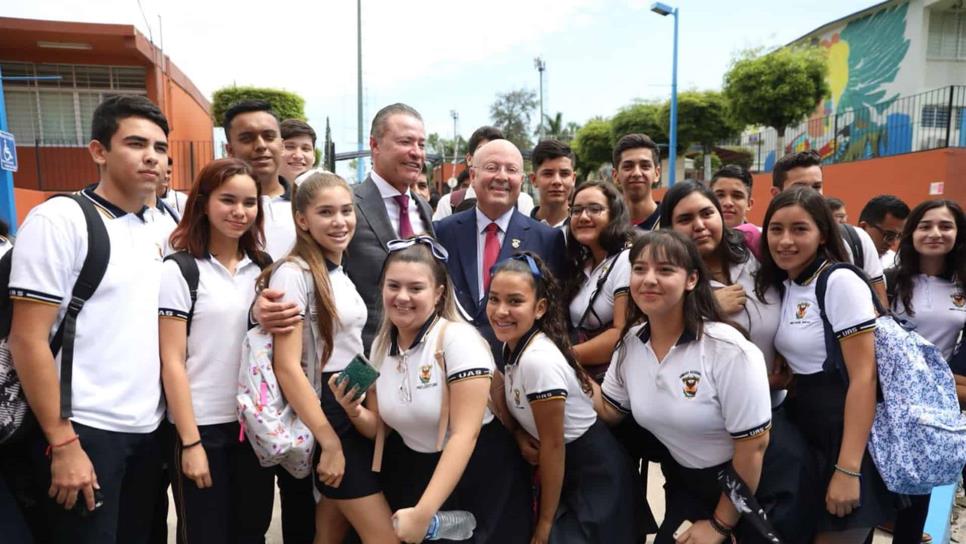 La Tarjeta Inteligente para estudiantes será gratuita: Quirino