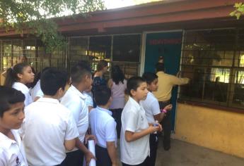 Conflicto entre madres de familia deja a niños sin clases