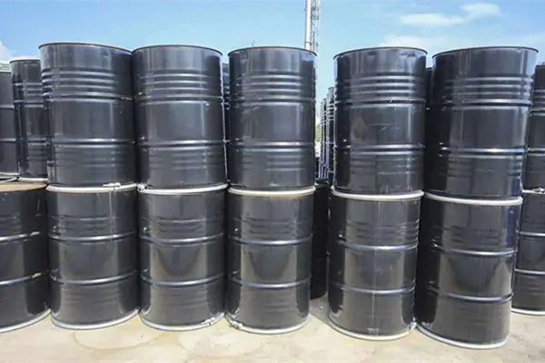 Precios del petróleo bajan ante preocupaciones sobre crecimiento global Precios del petróleo bajan ante preocupaciones sobre crecimiento global