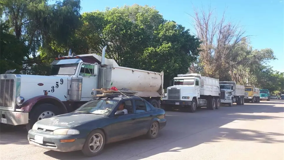 Denuncian que Japama contrató a particular para acarreos de obras públicas