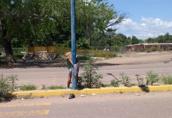 Desnudan y exhiben a un hombre frente al CBTA 81