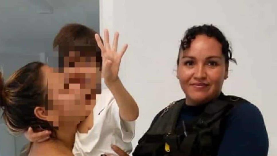 Policías aseguran a niño de 5 años y lo entregan a sus padres