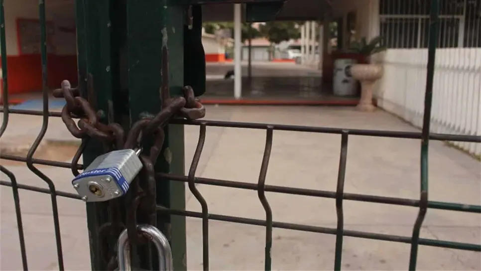 De nueva cuenta la seguridad de las escuelas se vio vulnerada por los ladrones. FOTO: Temática | Luz Noticias.