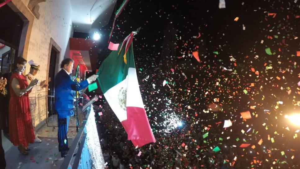 Mazatlecos gritan ¡Viva México!