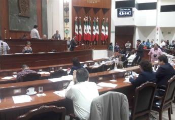 Hasta 12 años de cárcel para cómplices de reos fugados, aprueba Congreso