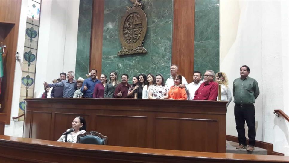 Diputados de Morena, PT y PES se registran ante el Congreso