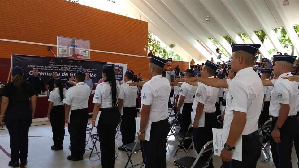 Se gradúan 48 nuevos policías del Inecipe