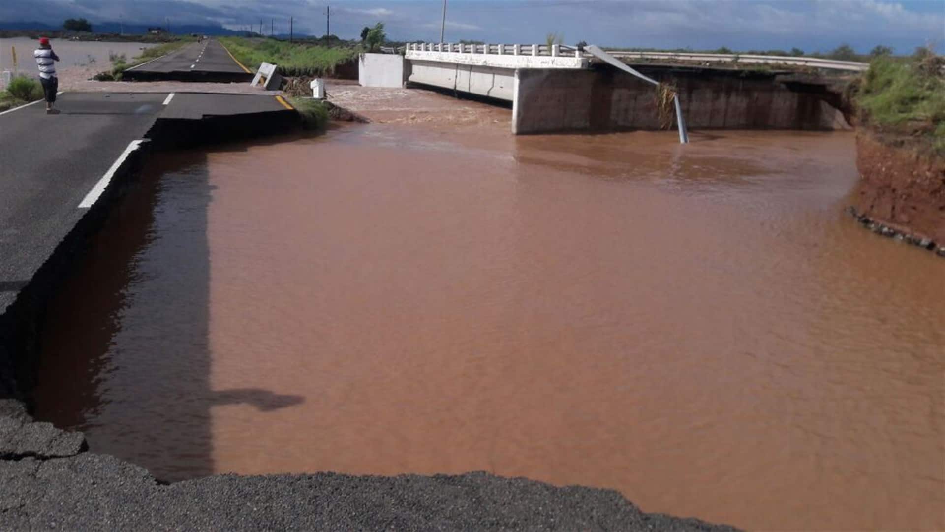 Esperan normalizar circulación en la México 15 para este viernes
