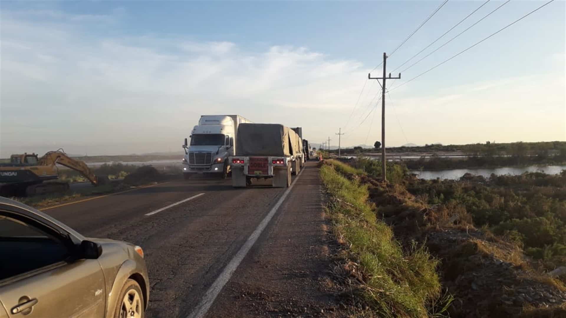 Avanzan trabajos para normalizar circulación en la México 15