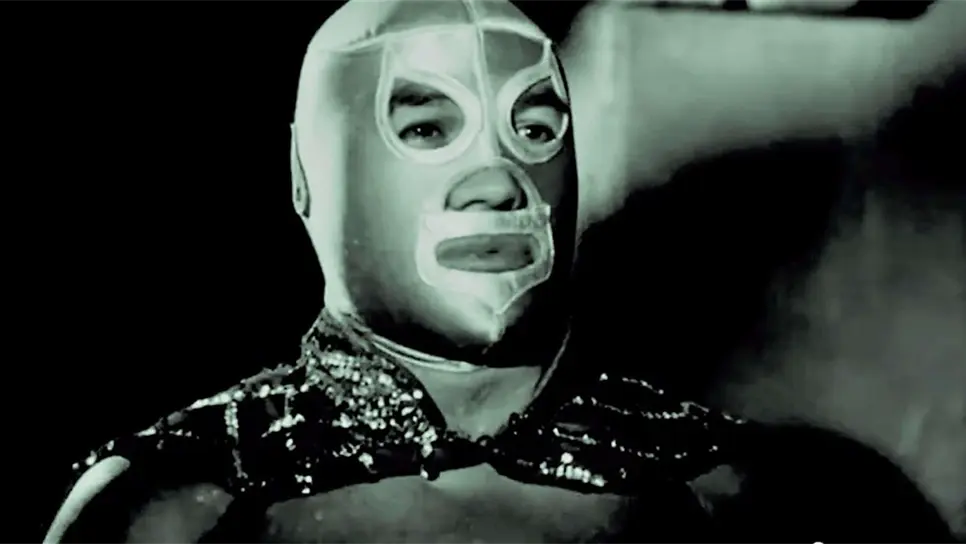 Hijo y nieto de “El Santo” rebaten mitos sobre el luchador mexicano