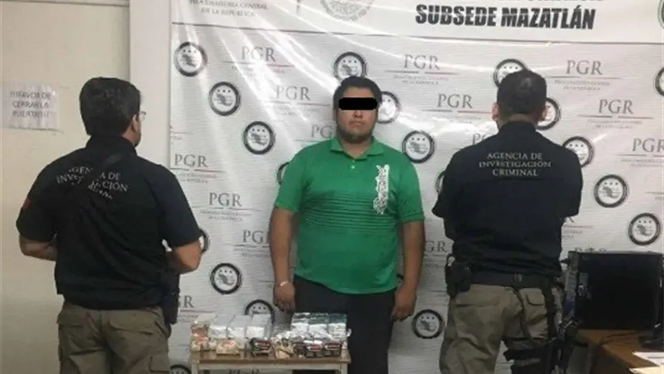 Detienen a hombre con municiones para “Cuerno de Chivo”