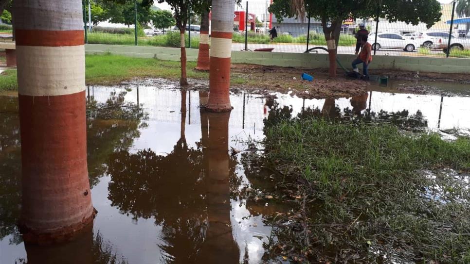 Mantienen tres escuelas cerradas por riesgos para alumnos en Ahome