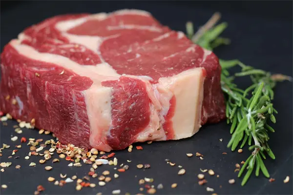 Alto consumo de carne roja eleva posibilidad de cáncer de colon Alto consumo de carne roja eleva posibilidad de cáncer de colon