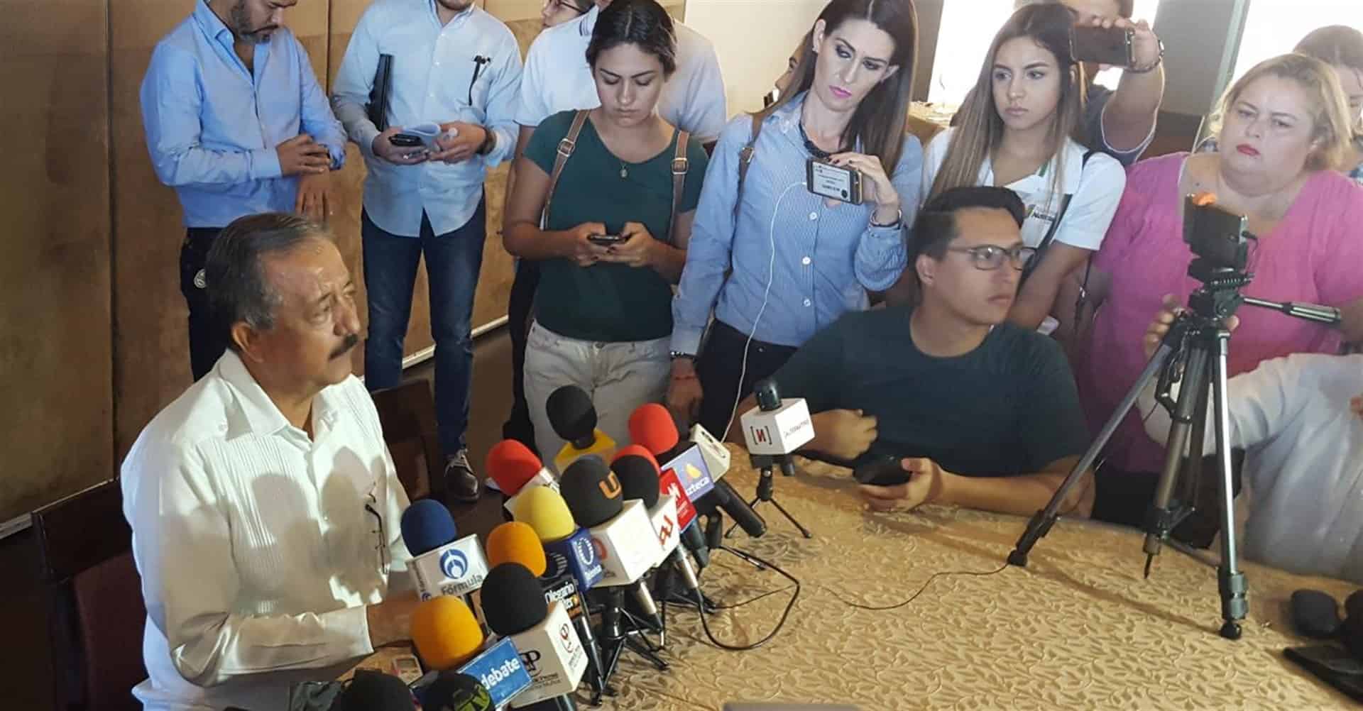 Tendría que ocurrir una catástrofe para que no paguen el predial: Estrada