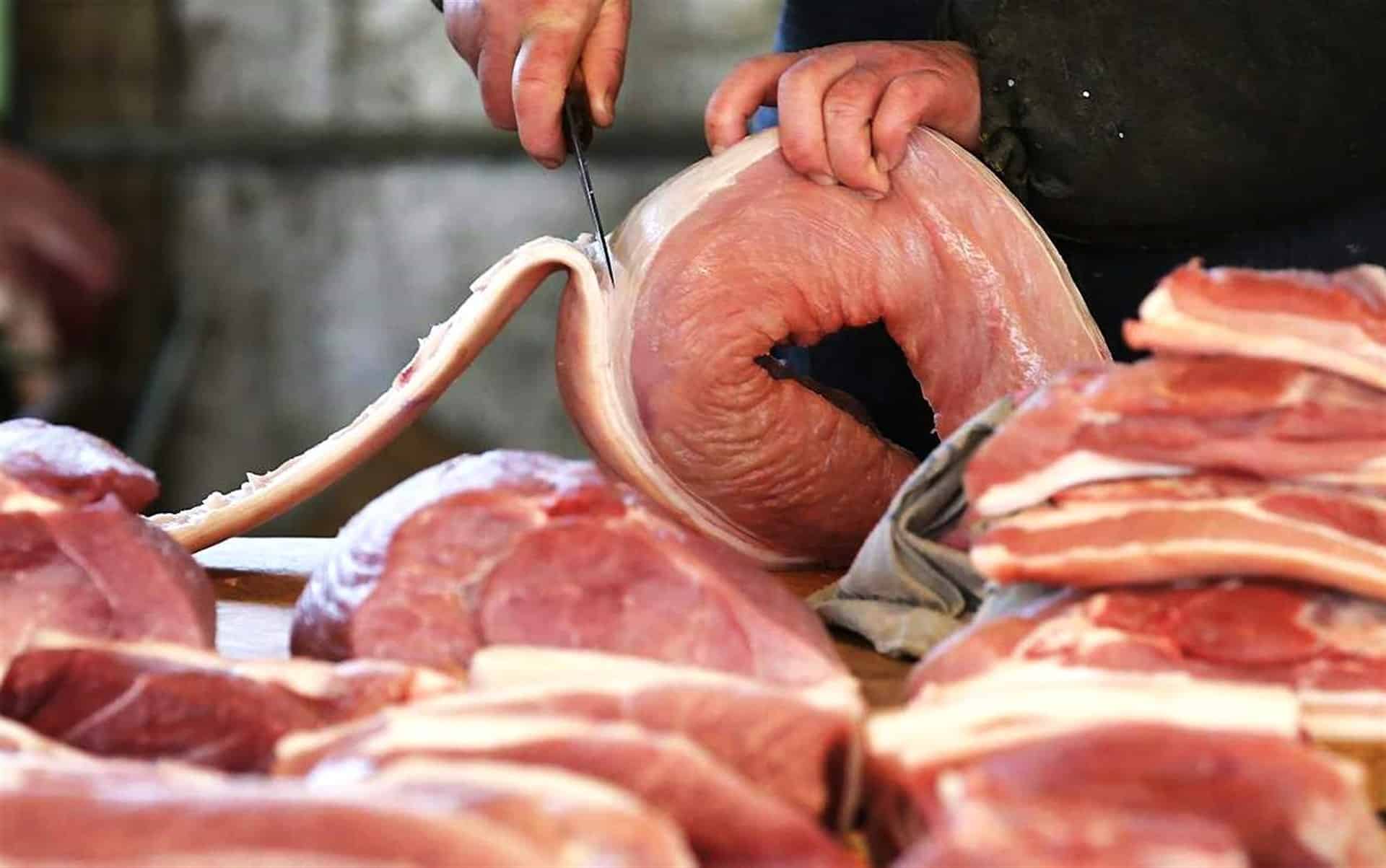 México mantiene importación de carne de cerdo de EUA, a pesar de arancel
