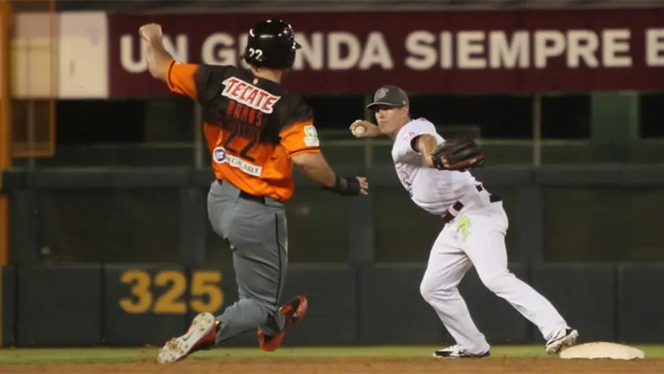 Naranjeros se lleva la serie en Culiacán