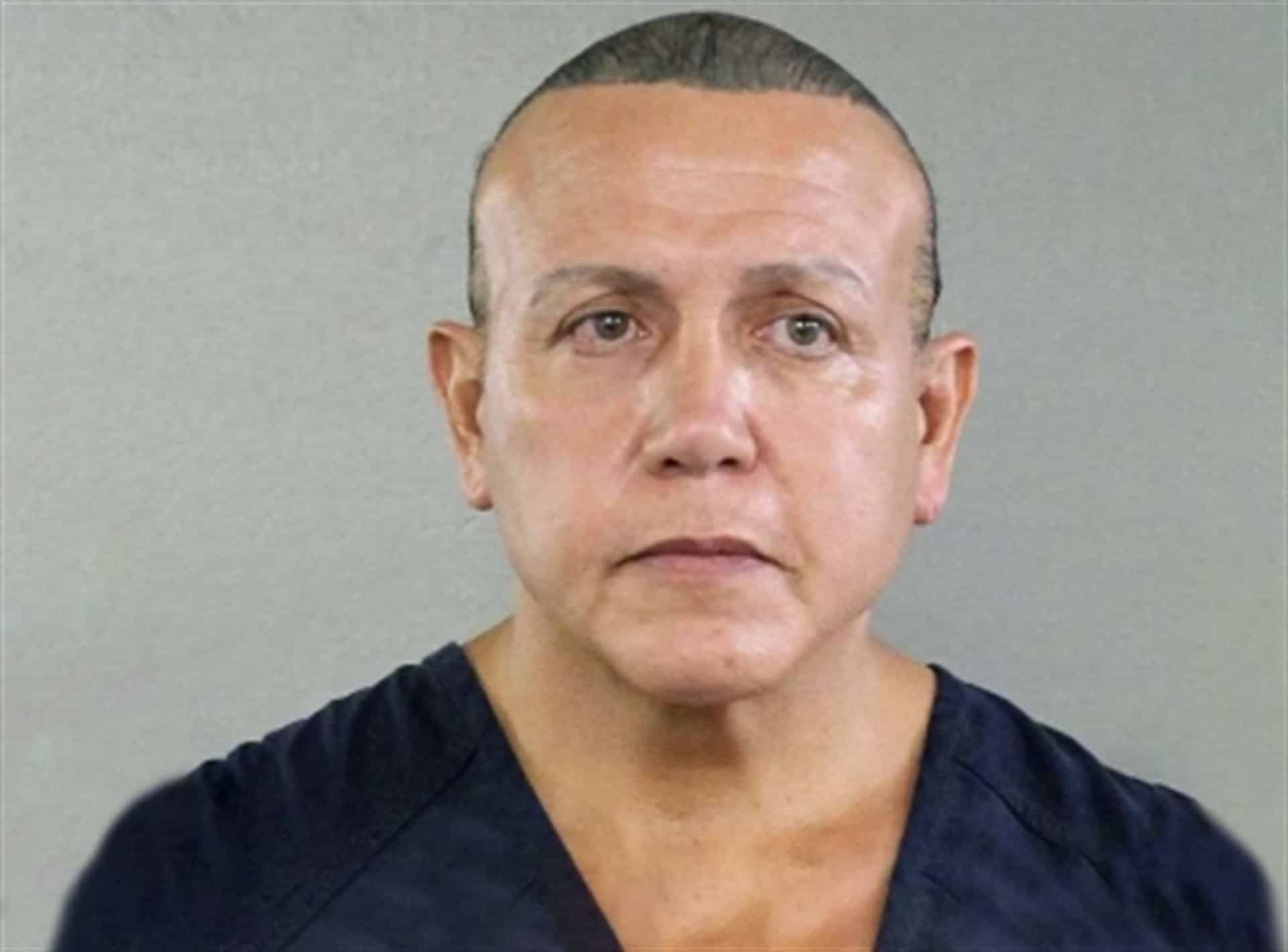 Sospechoso de enviar explosivos tendría a Trump como figura paterna