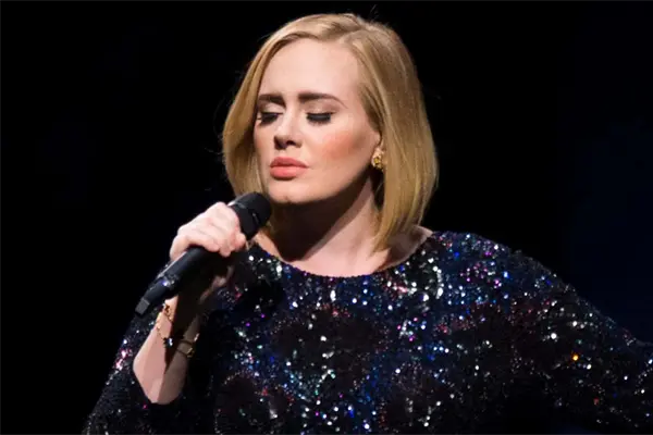Adele encabeza la lista como la artista más rica menor de 30 años