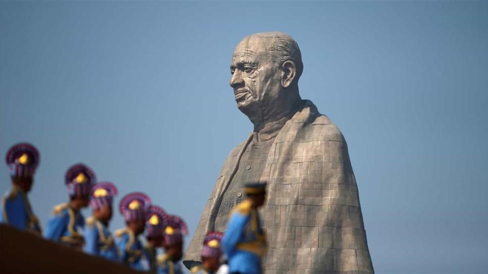 Revelan en India la Estatua de la Unidad, la más alta el mundo