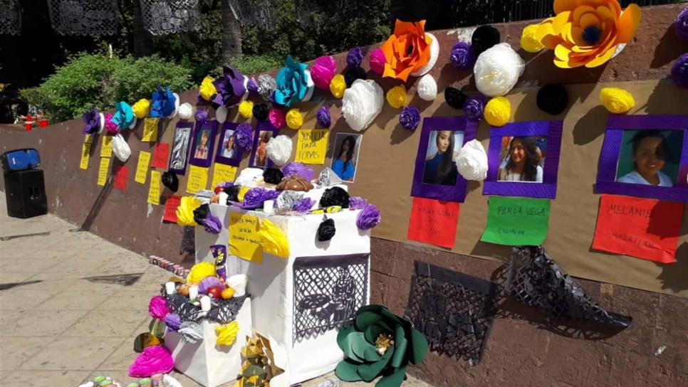 Con altar, recuerdan mujeres asesinadas